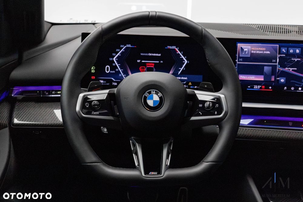 BMW Seria 5 520d xDrive - 14