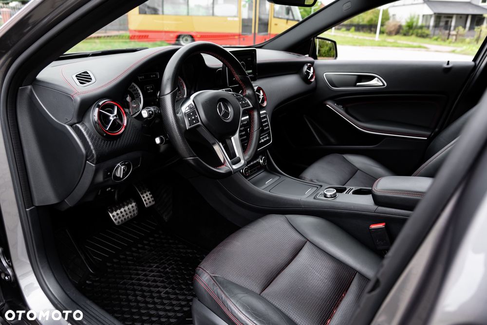 Mercedes-Benz Klasa A 250 Sport 4Matic 7G-DCT - 18