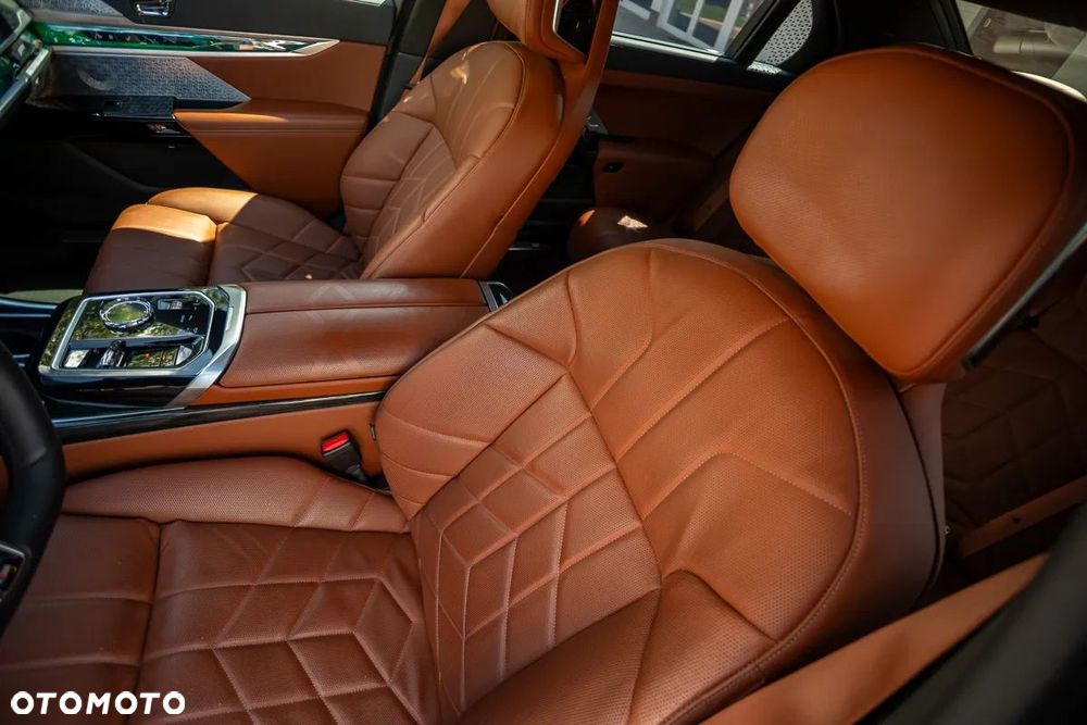 BMW Seria 7 740d xDrive mHEV Individual Edition sport - 18