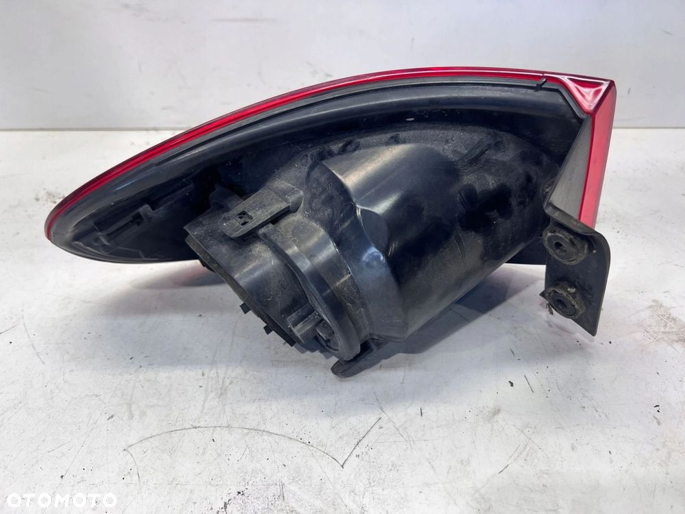 LAMPA PRAWY TYŁ Z BŁOTNIKA VW TIGUAN 5N0945096F - 4