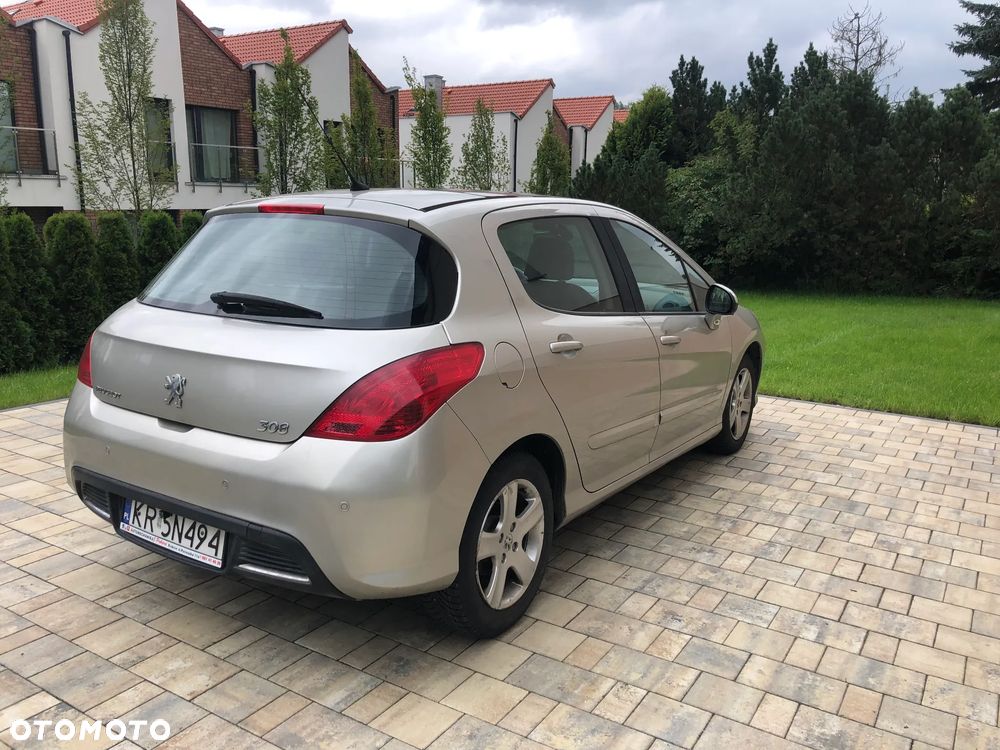 Peugeot 308 1.6 Premium Plus - 4
