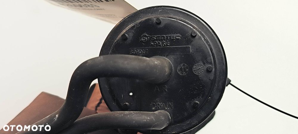 Filtr węglowy Triumph Street Triple 765 RS 2020r. - 3