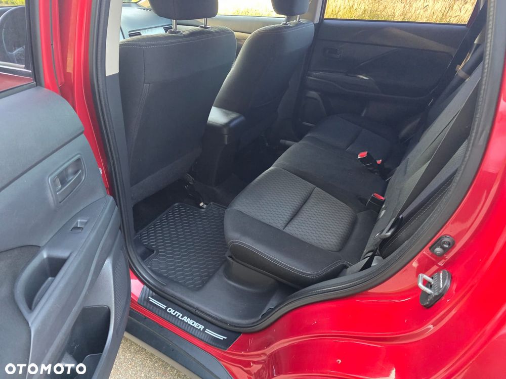 Mitsubishi Outlander 2.0 Intense + 2WD - 9
