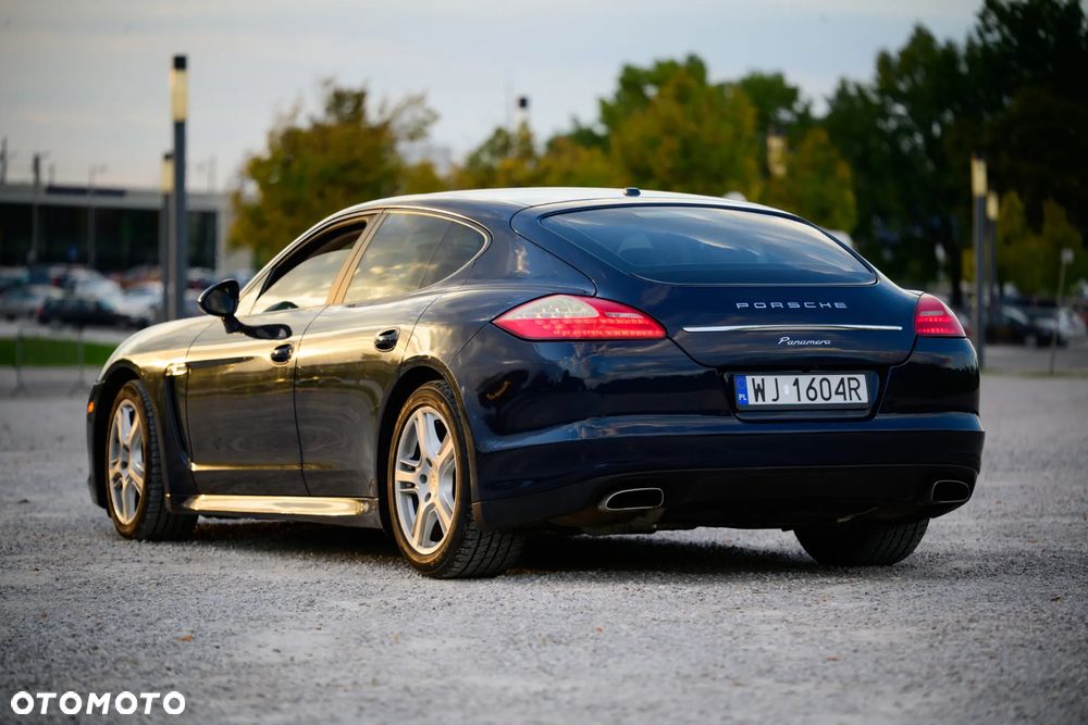 Porsche Panamera - 12
