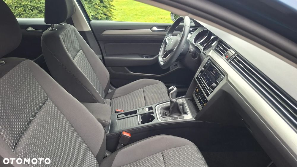 Volkswagen Passat 2.0 TDI EVO Essence - 16