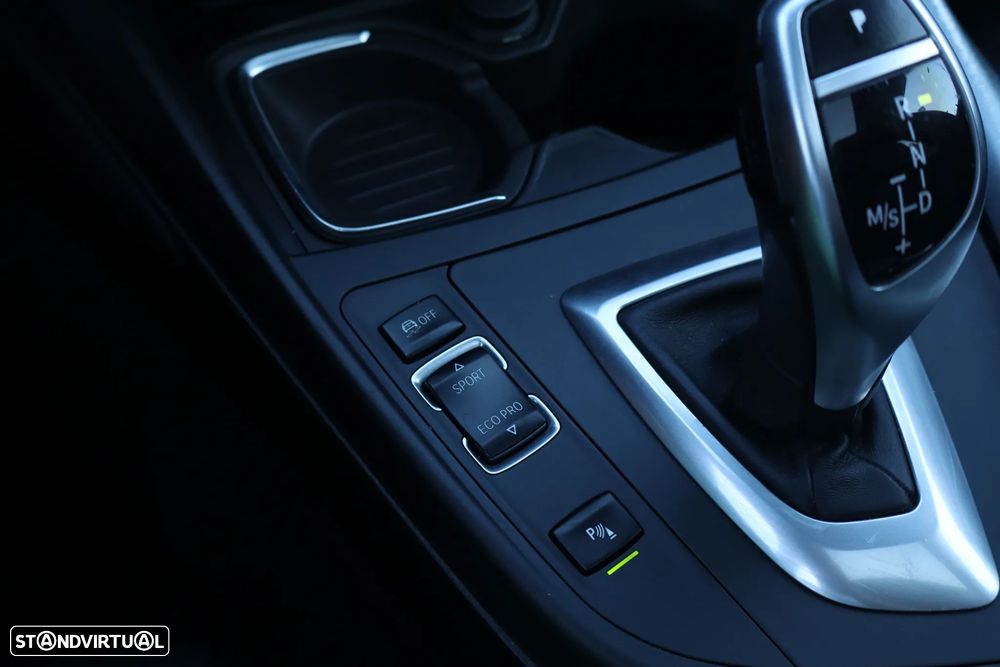 BMW 120 d Sport-Aut. BluePerformance Sport Line - 26