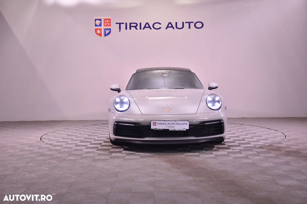 Porsche 911 Carrera 4S - 8