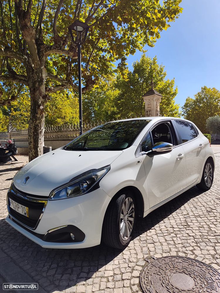 Peugeot 208 1.2 PureTech Style - 22