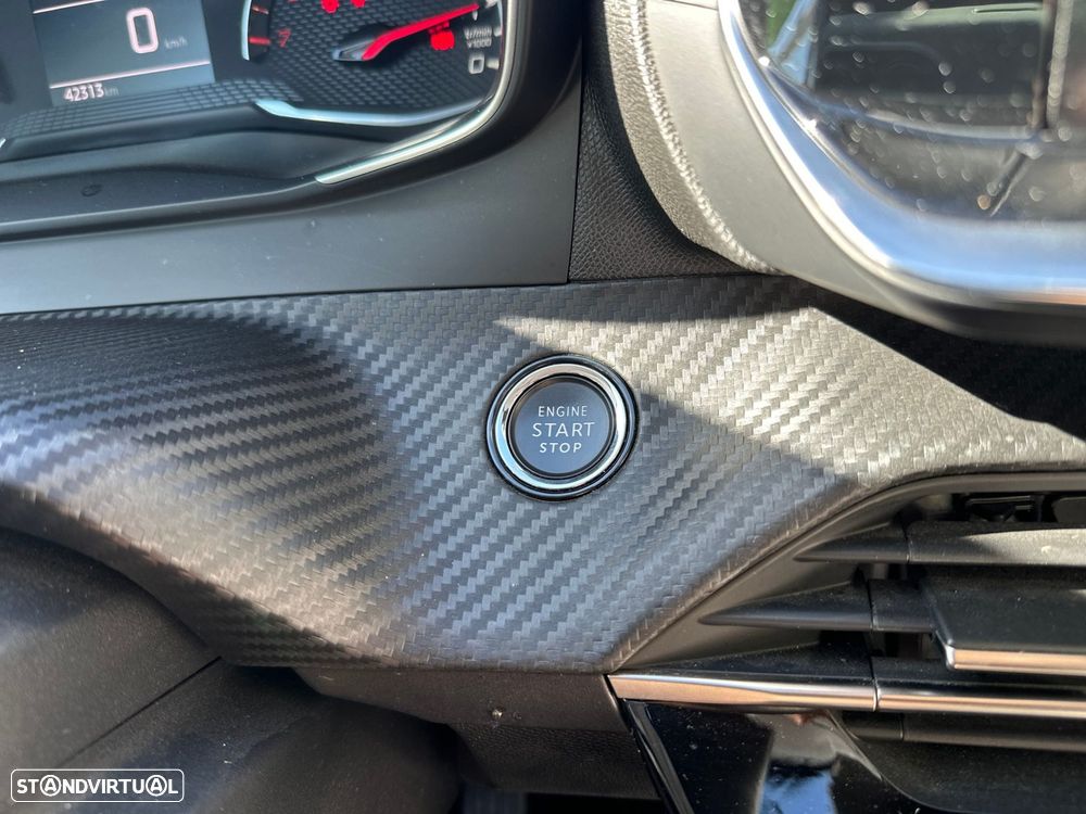 Peugeot 208 1.2 PureTech Active - 18