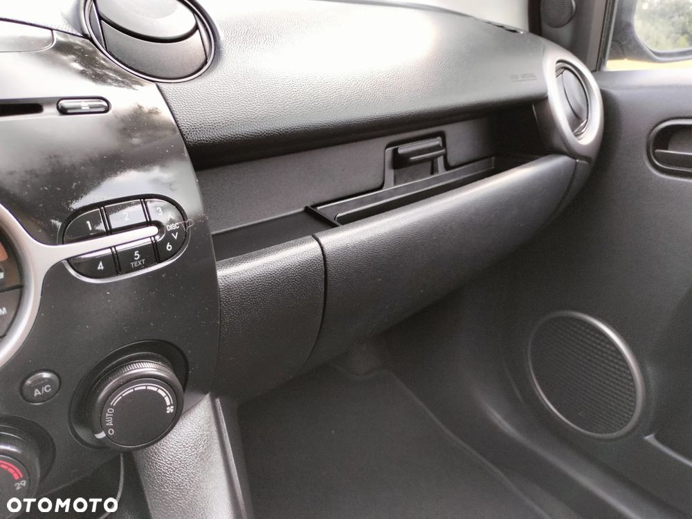 Mazda 2 1.3 Exclusive - 28