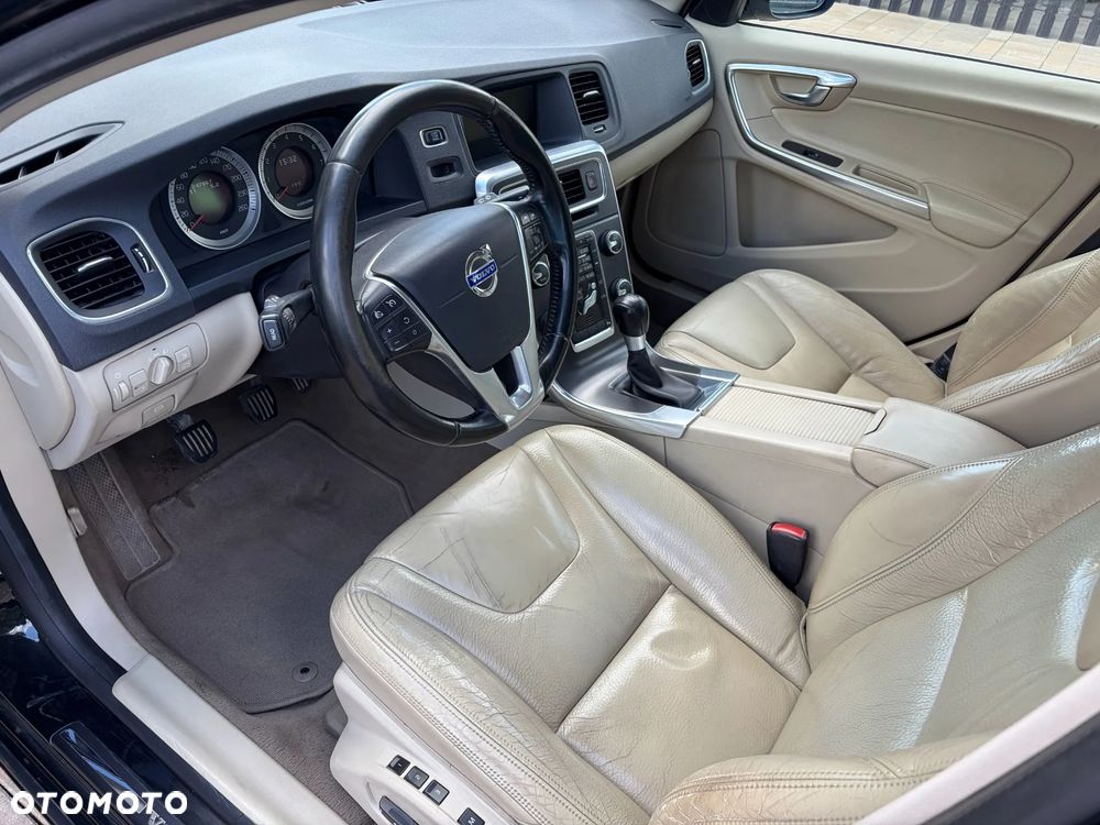 Volvo V60 2.0T Summum - 7