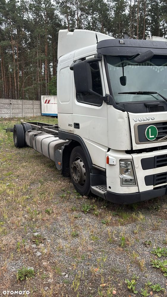 Volvo FM 300 rama pod zabudowę - 4