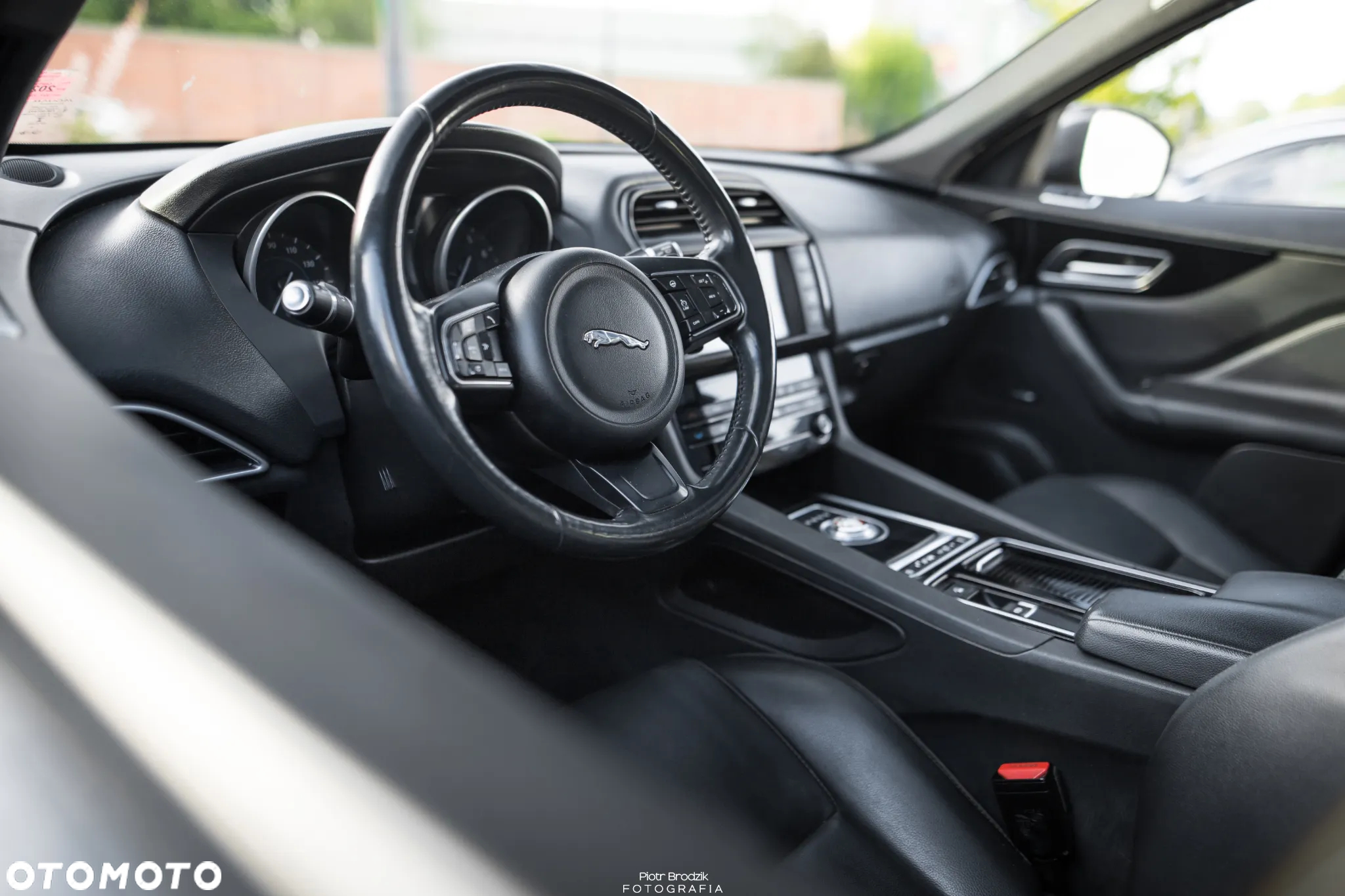 Jaguar F-Pace 25t AWD Prestige - 9