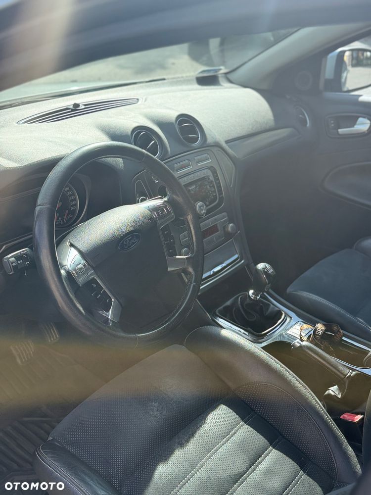 Ford Mondeo - 9