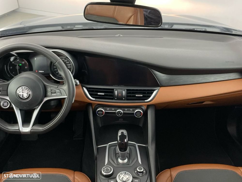 Alfa Romeo Giulia 2.2 D Super AT8 - 10