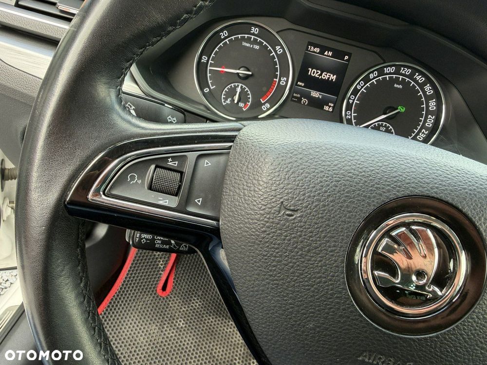 Skoda Superb 2.0 TDI 4x4 DSG L&K - 17