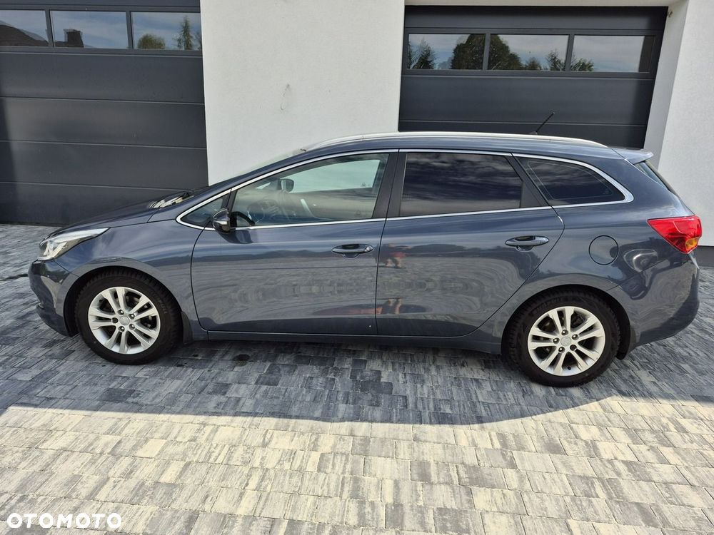 Kia Ceed - 16
