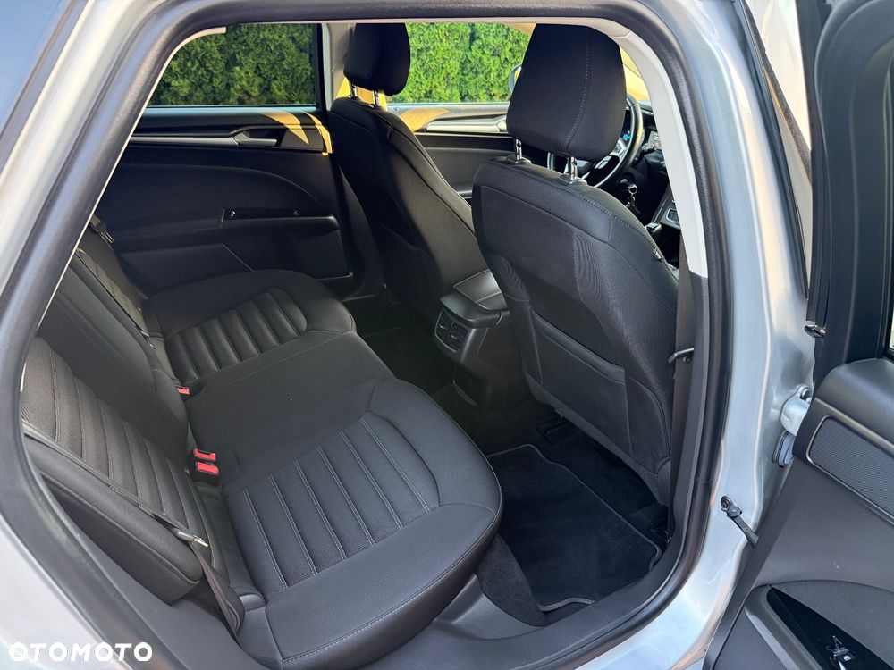 Ford Mondeo - 22