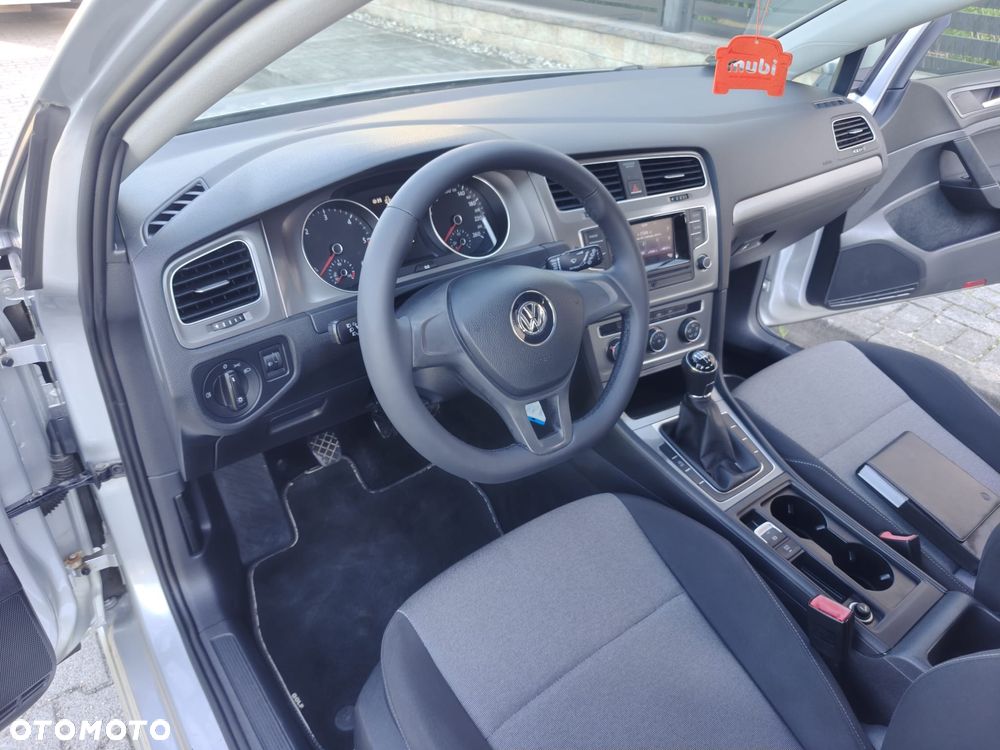 Volkswagen Golf - 12