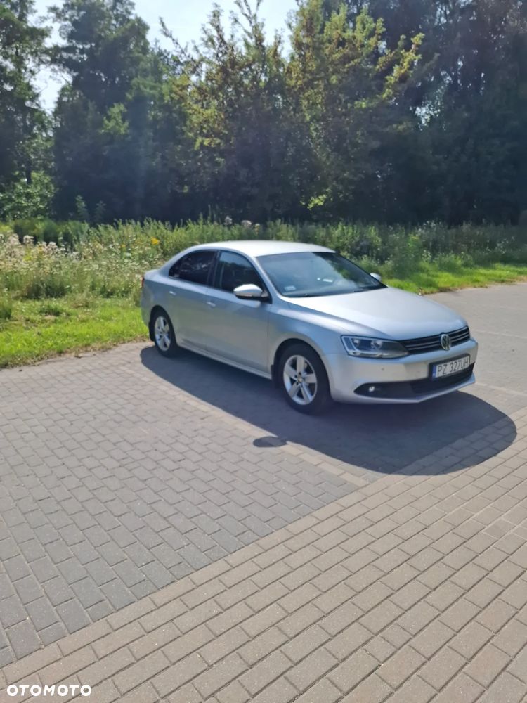 Volkswagen Jetta 1.4 TSI Comfortline - 4