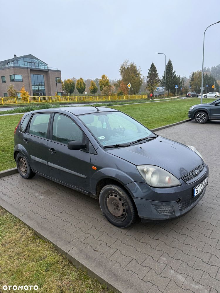 Ford Fiesta 1.3 Ambiente - 16