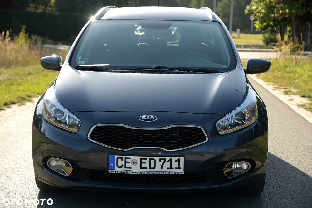 Kia Ceed - 12