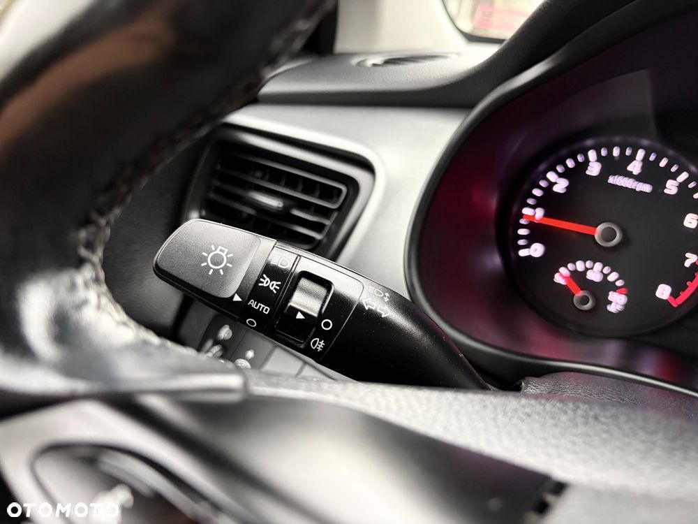 Kia Stonic - 29