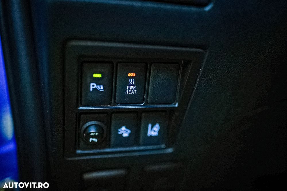 Toyota Hilux - 16