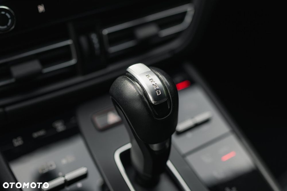Porsche Macan Standard - 33