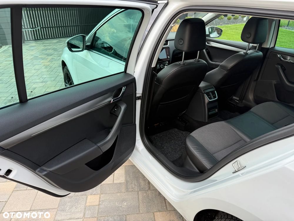 Skoda Octavia 1.6 TDI Premium Edition - 27