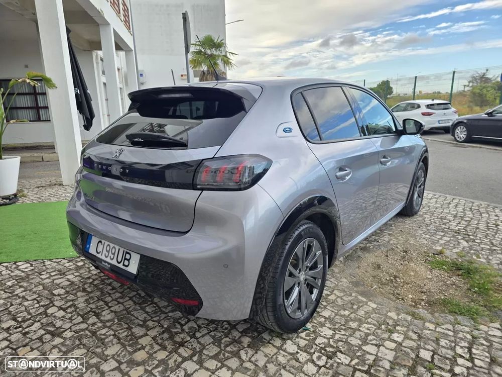 Peugeot e-208 Allure - 2