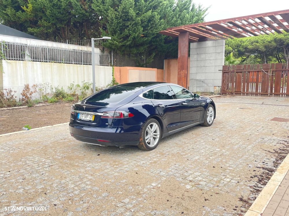 Tesla Model S Standard - 11