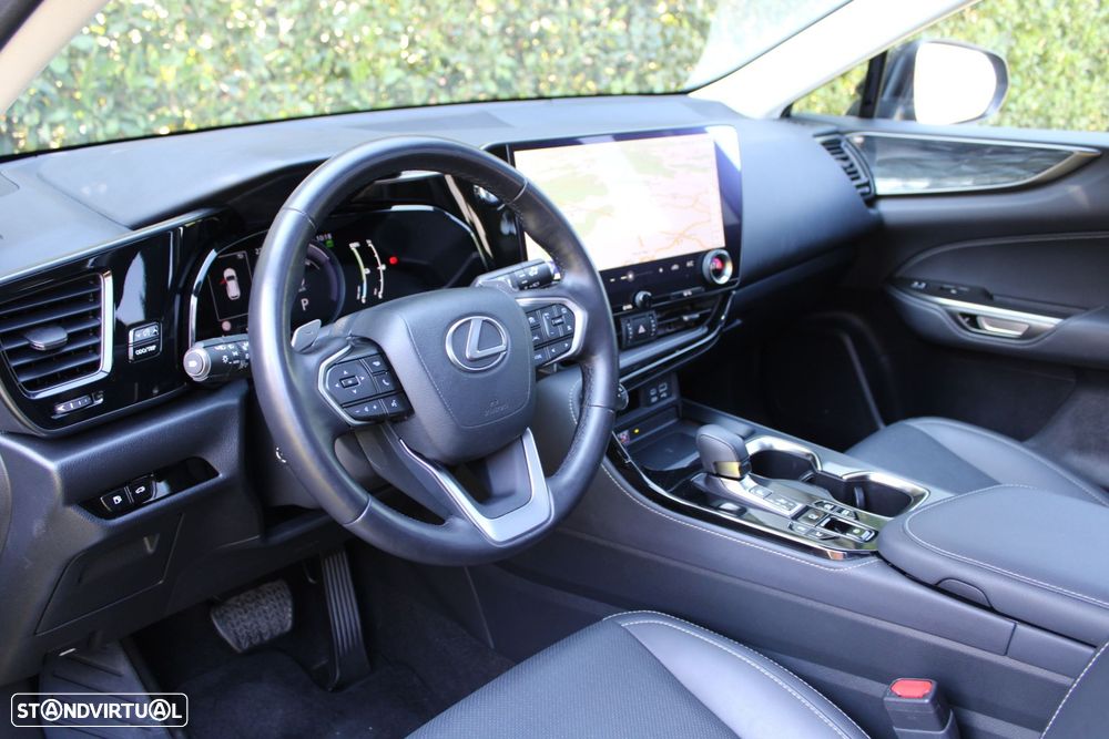 Lexus NX 450h+ Executive - 47