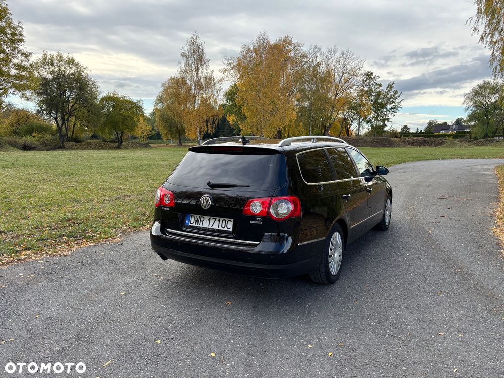 Volkswagen Passat 1.6 TDI DPF BlueMot Comfortline - 9