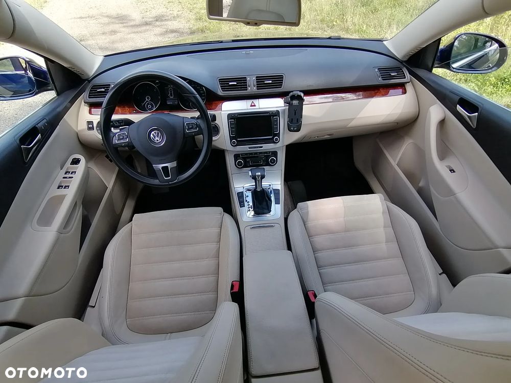 Volkswagen Passat Variant 2.0 TDI DPF DSG Highline - 20