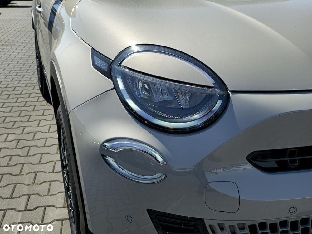 Fiat 600 1.2 Turbo Hybrid eDCT - 27