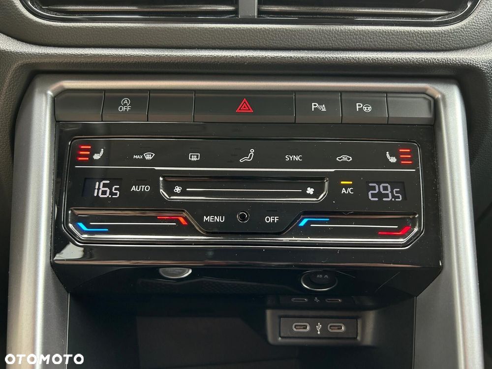 Volkswagen T-Roc 1.5 TSI Life Plus DSG - 27