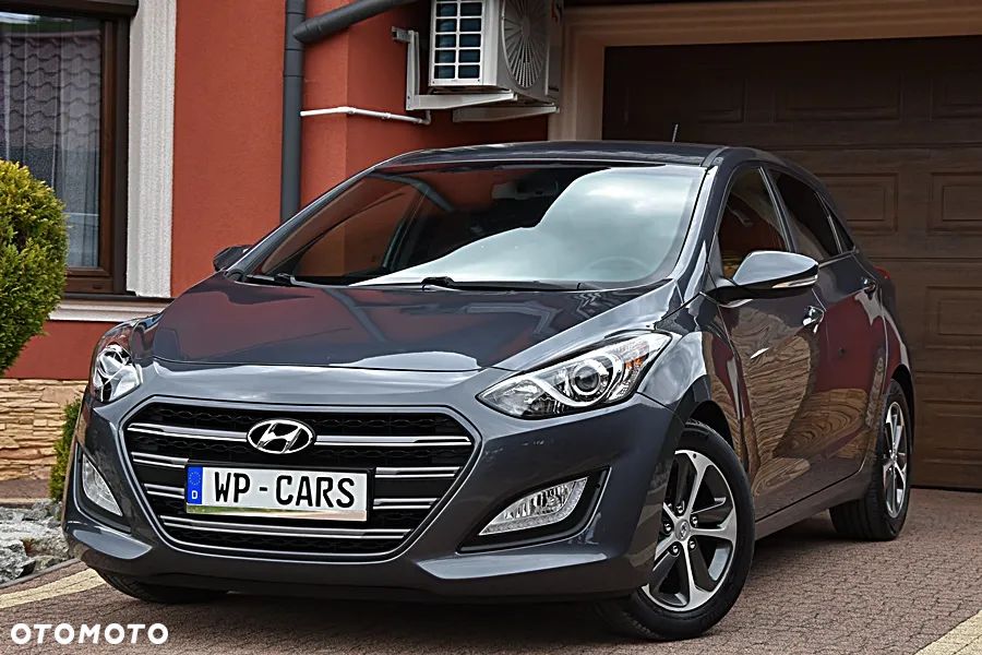 Hyundai i30 blue 1.6 GDI Passion - 2