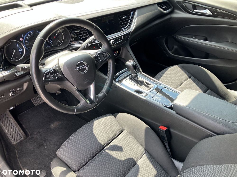 Opel Insignia - 10
