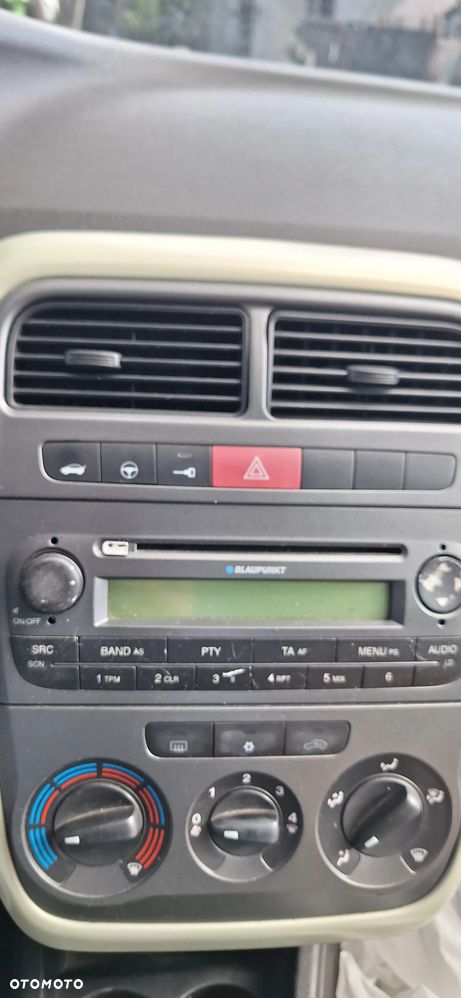 Fiat Grande Punto - 8