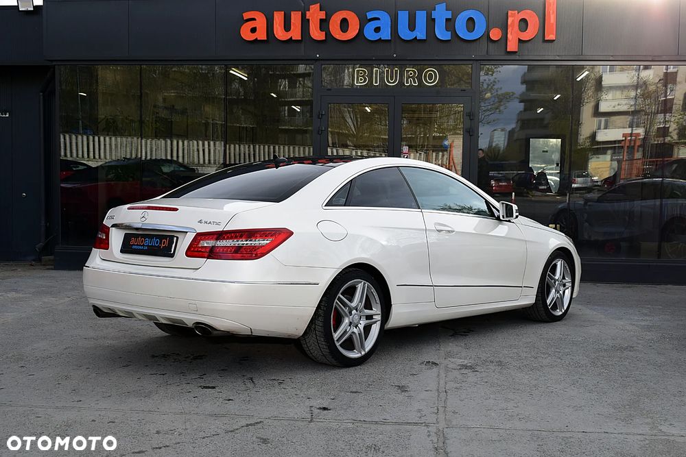 Mercedes-Benz Klasa E 350 4-Matic - 17