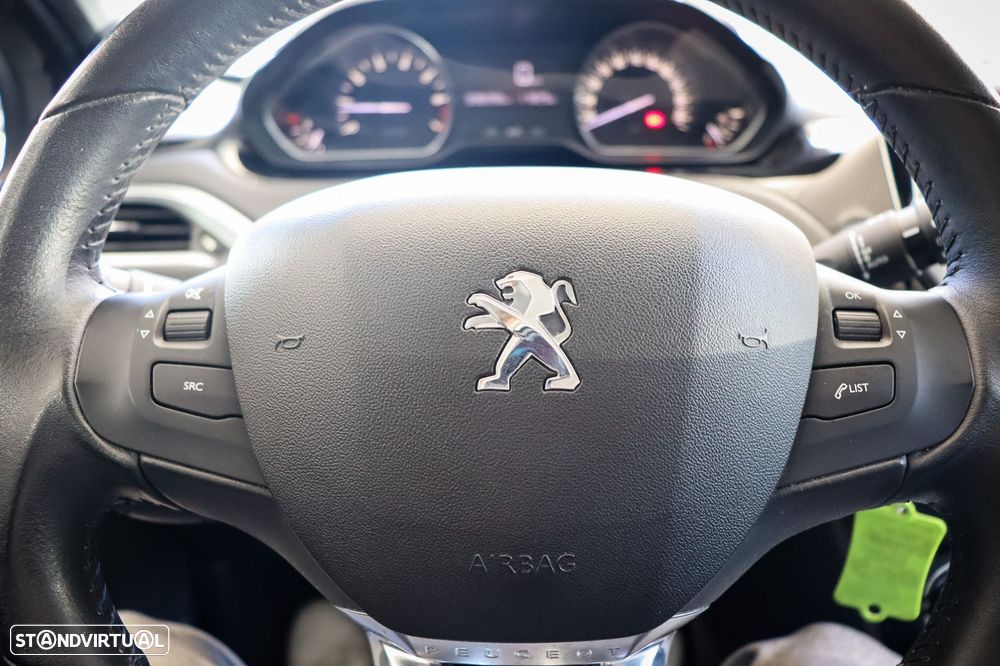Peugeot 2008 1.2 PureTech Style - 9