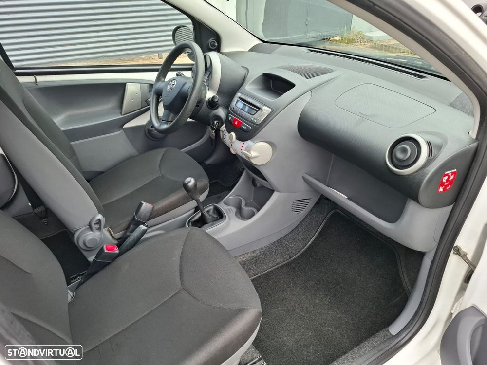 Toyota Aygo 1.0 - 24