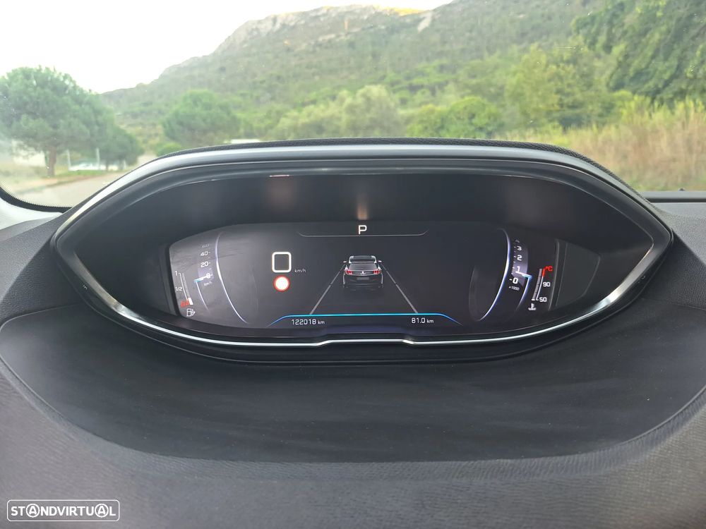 Peugeot 3008 1.5 BlueHDi Allure EAT8 - 21