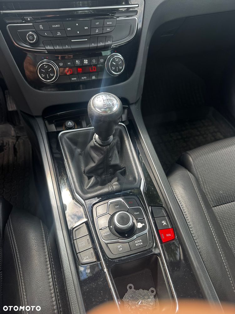 Peugeot 508 1.6 T Allure - 16