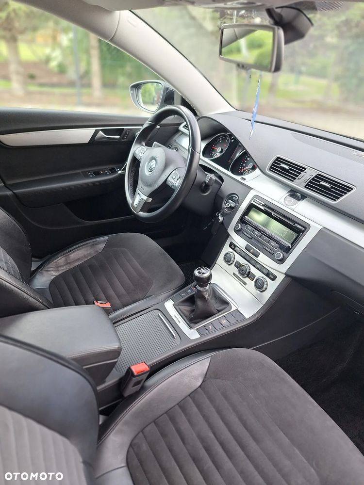 Volkswagen Passat 2.0 TDI 4Motion Comfortline - 16