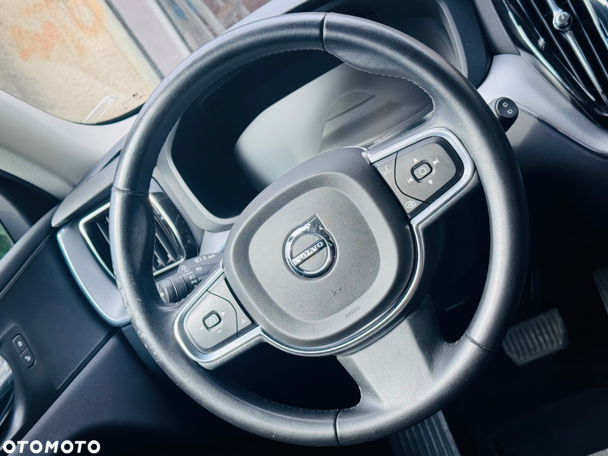 Volvo XC 60 T4 Momentum - 29
