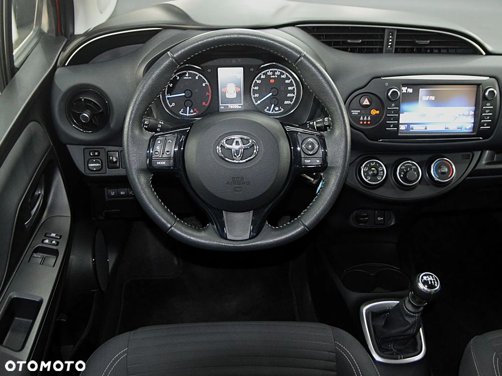 Toyota Yaris 1.5 Premium - 22