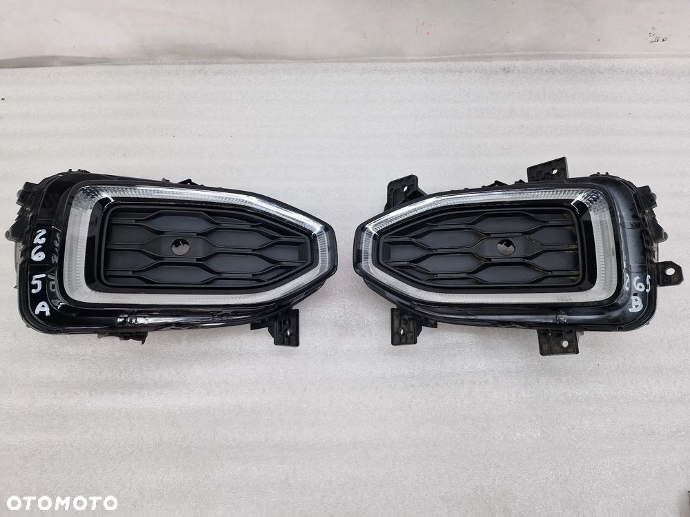 VW T-ROC 2GA LED / DRL LEWY / PRAWY HALOGEN , NR 2GA941056 + 2GA953212C / 2GA941055 + 2GA853211C , NR AUKCJI H265 - 1