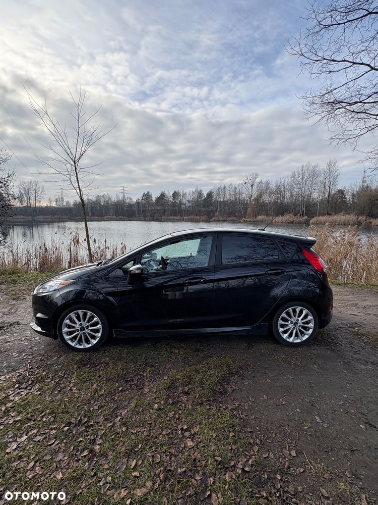 Ford Fiesta ST - 12